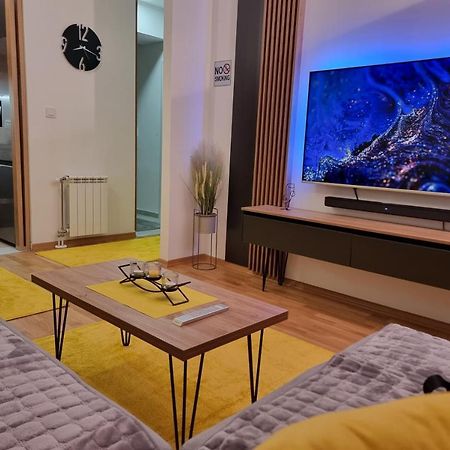 Exclusive & Modern Apartment 斯科普里 外观 照片