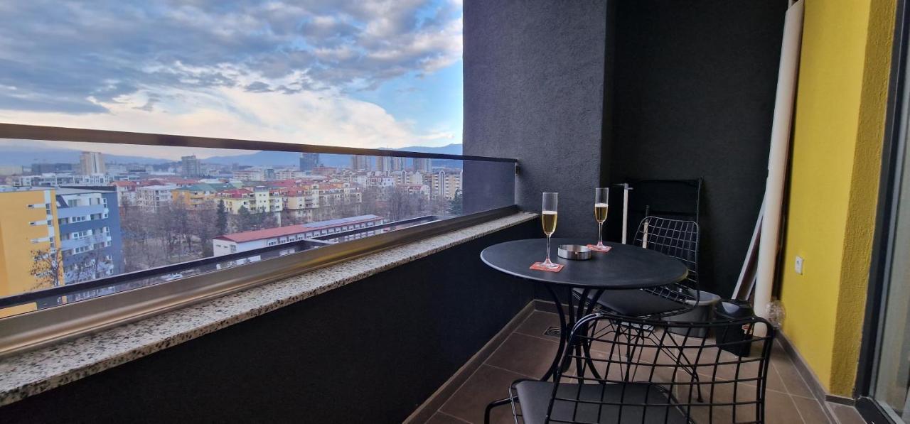 Exclusive & Modern Apartment 斯科普里 外观 照片